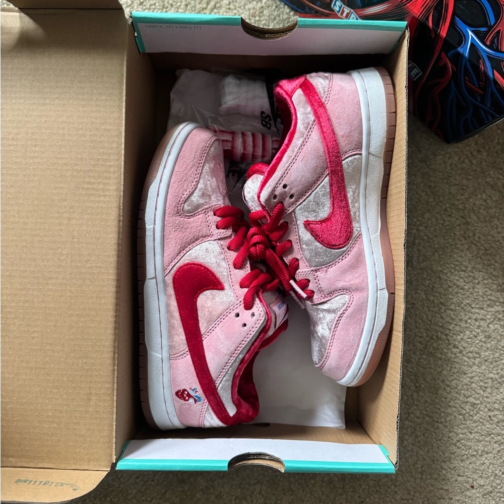 Nike SB Dunks Strangelove + Special Edition Box